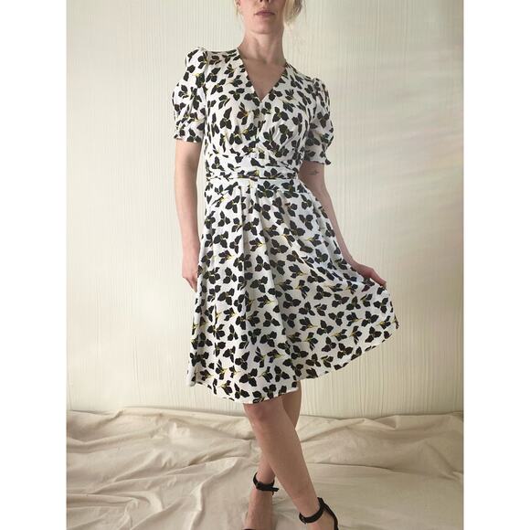 DIANE VON FURSTENBERG Sammie Black & White Floral Wrap Dress US 00 - Picture 1 of 10